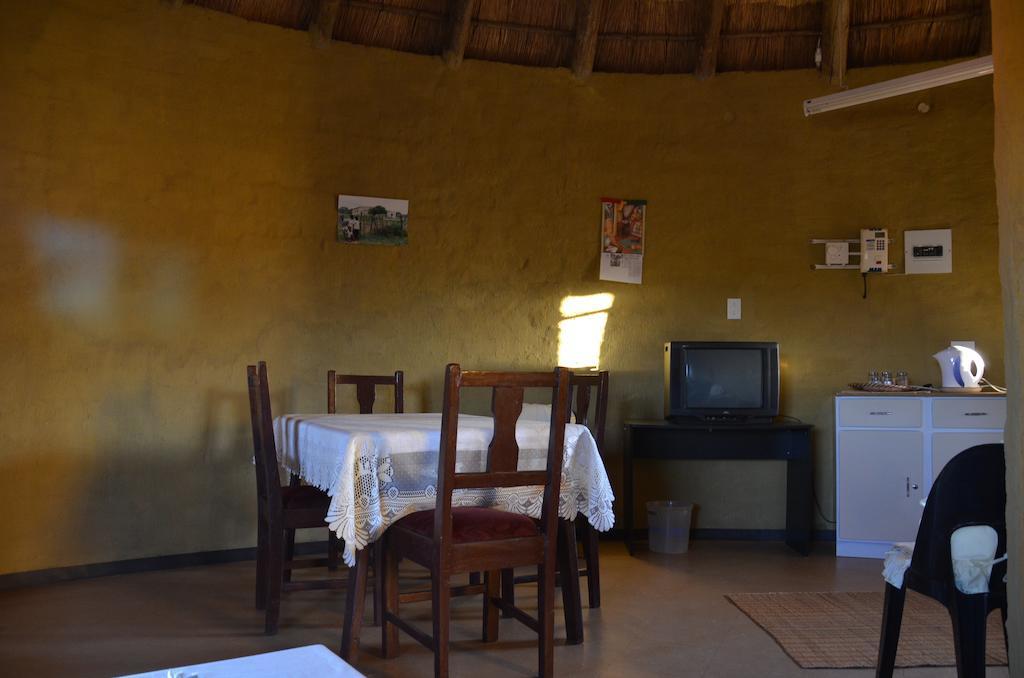 Bama Lodge Rietfontein Екстериор снимка