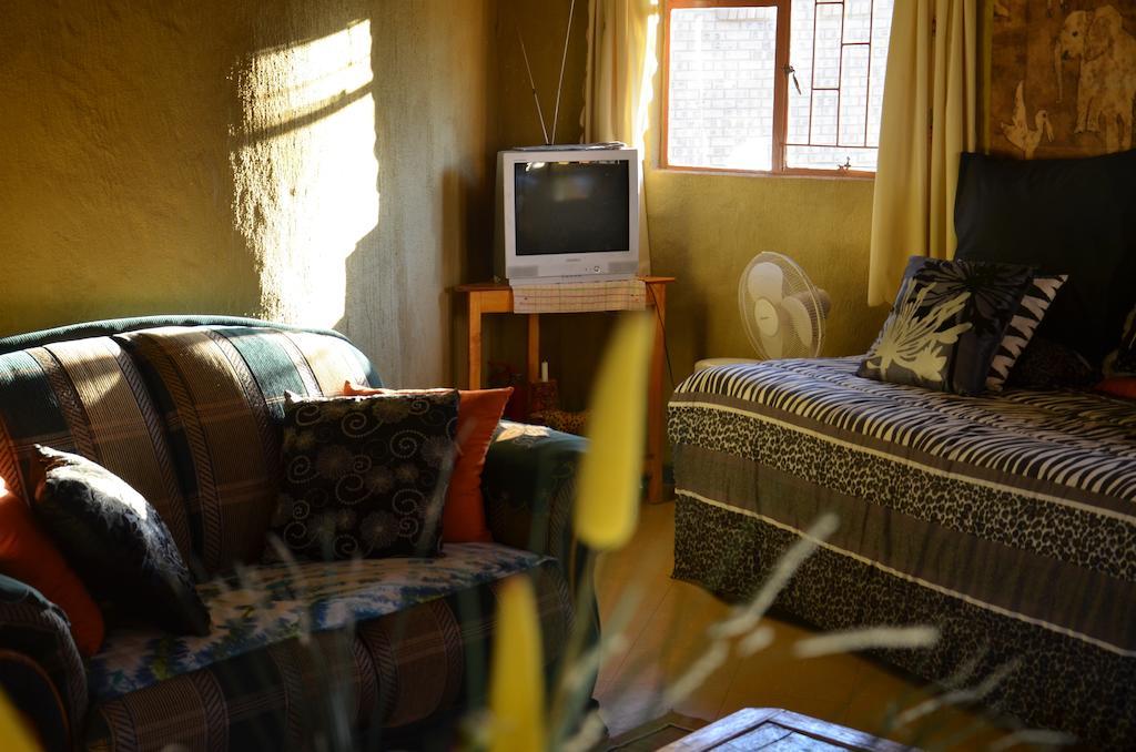 Bama Lodge Rietfontein Екстериор снимка